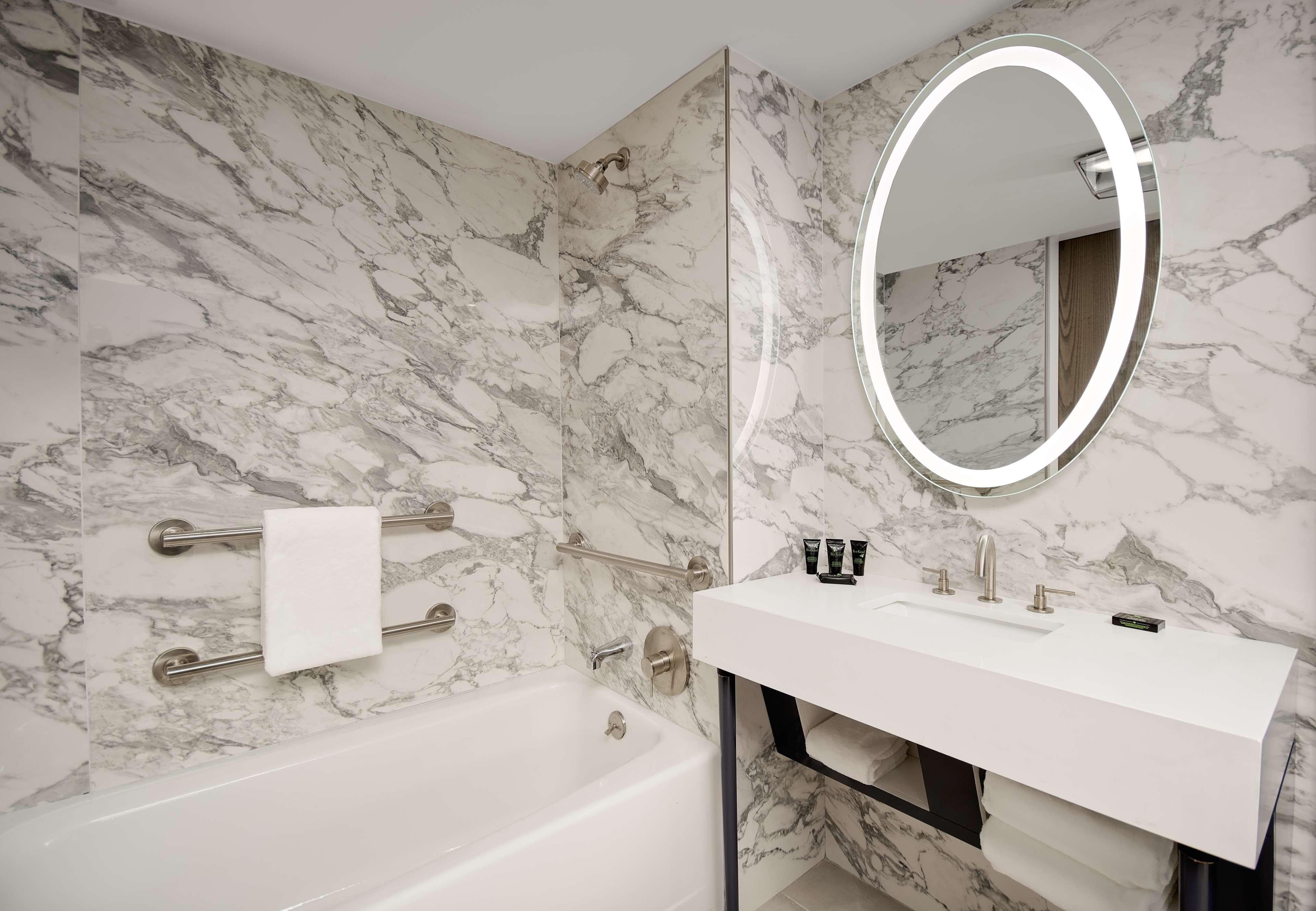 Отель Hyatt Centric Midtown 5Th Avenue Нью-Йорк Экстерьер фото
